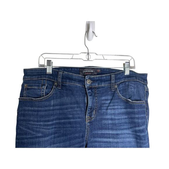 Torrid Premium Blue Denim Jeans Plus Size 16 R - Picture 4 of 7